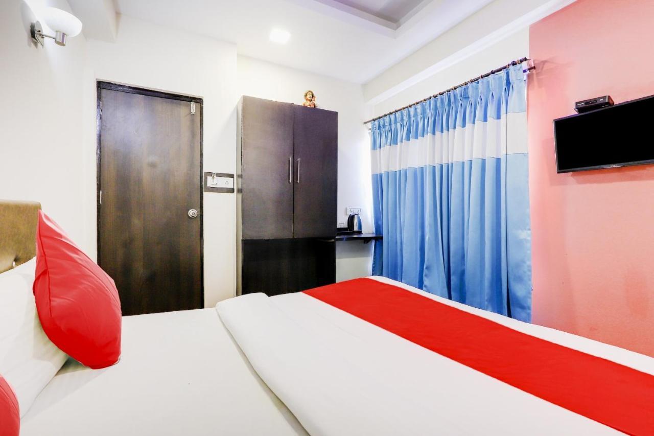 OYO 74335 Hotel Dash Vadodara Exterior foto
